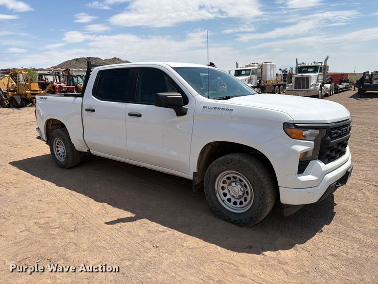 image for item FM7588 2022 Chevrolet Silverado 1500 Crew Cab pickup truck