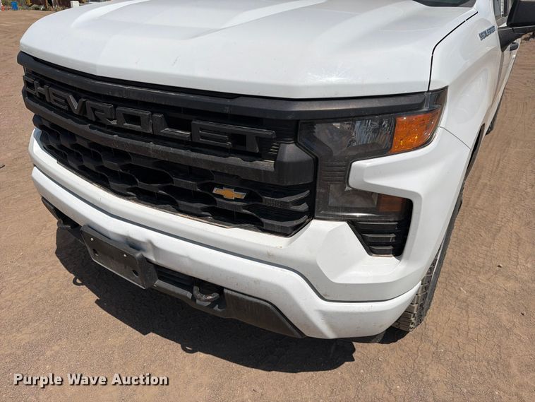 image for item FM7588 2022 Chevrolet Silverado 1500 Crew Cab pickup truck