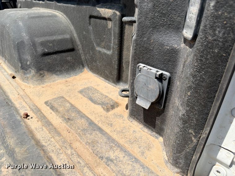 image for item FM7588 2022 Chevrolet Silverado 1500 Crew Cab pickup truck