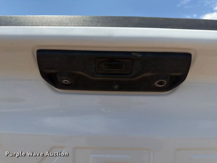 image for item FM7588 2022 Chevrolet Silverado 1500 Crew Cab pickup truck