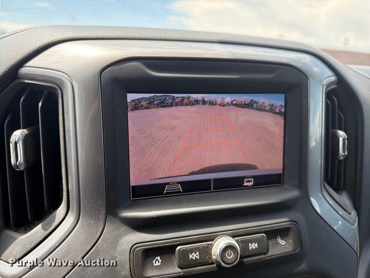 image for item FM7588 2022 Chevrolet Silverado 1500 Crew Cab pickup truck