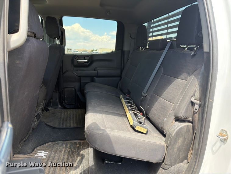image for item FM7588 2022 Chevrolet Silverado 1500 Crew Cab pickup truck