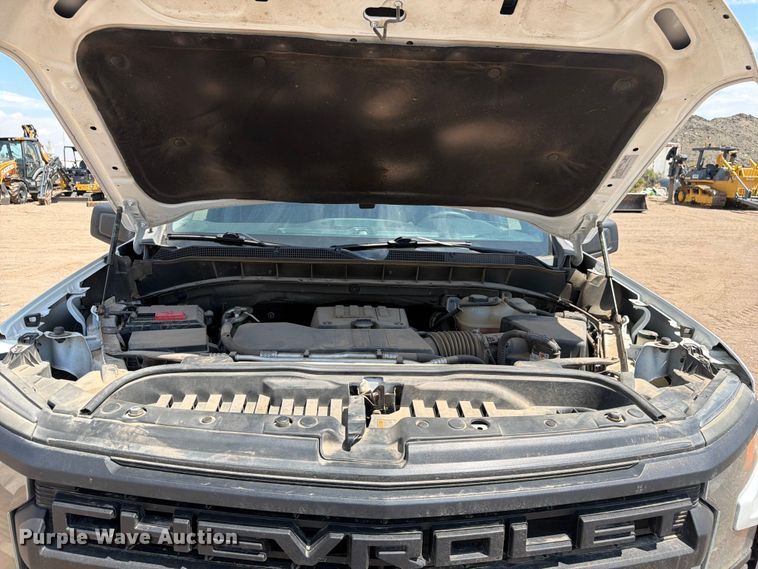 image for item FM7588 2022 Chevrolet Silverado 1500 Crew Cab pickup truck