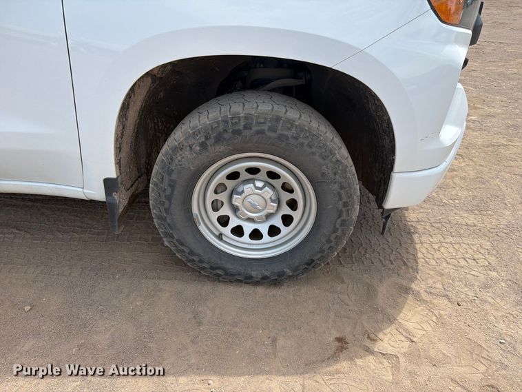 image for item FM7588 2022 Chevrolet Silverado 1500 Crew Cab pickup truck