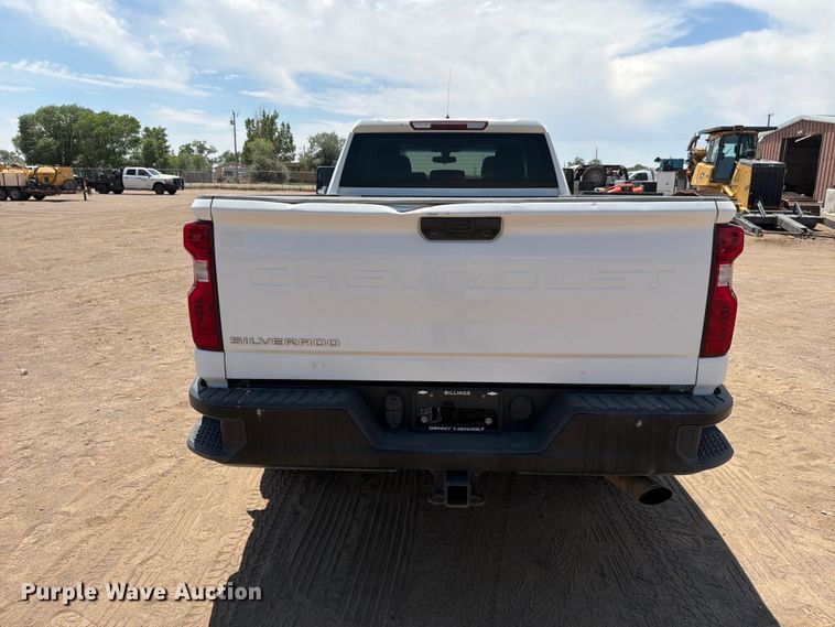 image for item FM7592 2021 Chevrolet Silverado 2500HD Crew Cab pickup truck