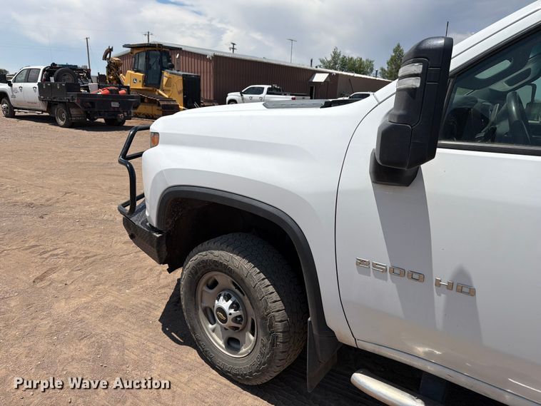 image for item FM7592 2021 Chevrolet Silverado 2500HD Crew Cab pickup truck