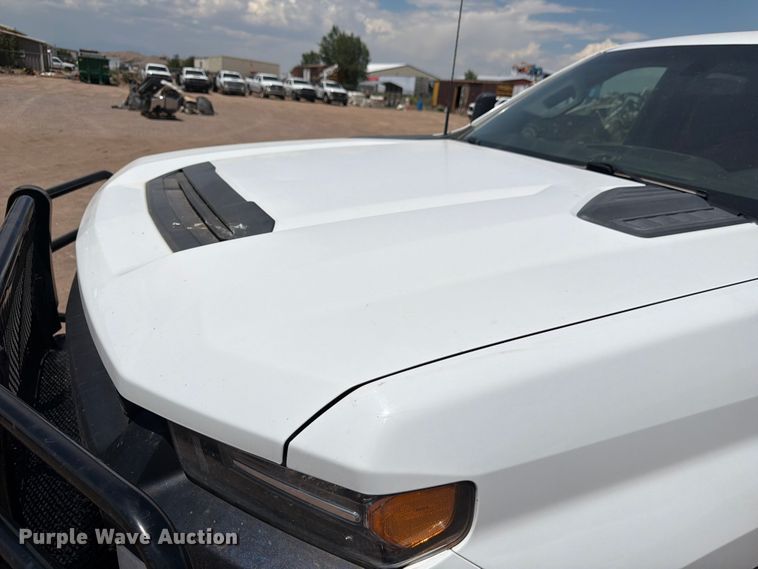 image for item FM7592 2021 Chevrolet Silverado 2500HD Crew Cab pickup truck