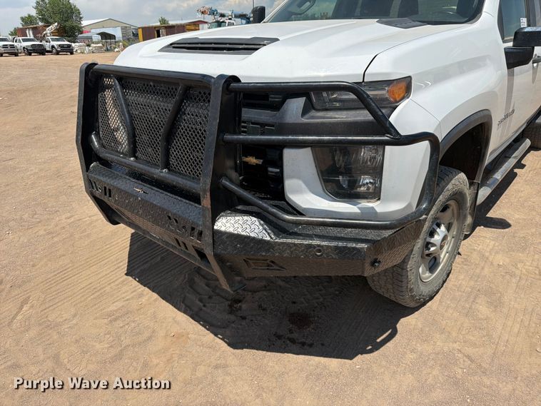 image for item FM7592 2021 Chevrolet Silverado 2500HD Crew Cab pickup truck