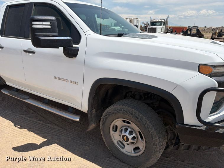 image for item FM7592 2021 Chevrolet Silverado 2500HD Crew Cab pickup truck
