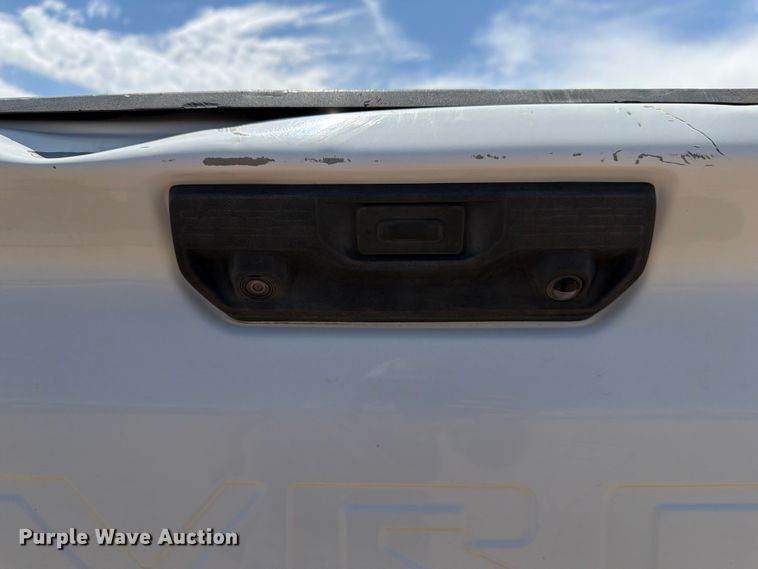 image for item FM7592 2021 Chevrolet Silverado 2500HD Crew Cab pickup truck