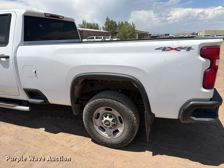image for item FM7592 2021 Chevrolet Silverado 2500HD Crew Cab pickup truck