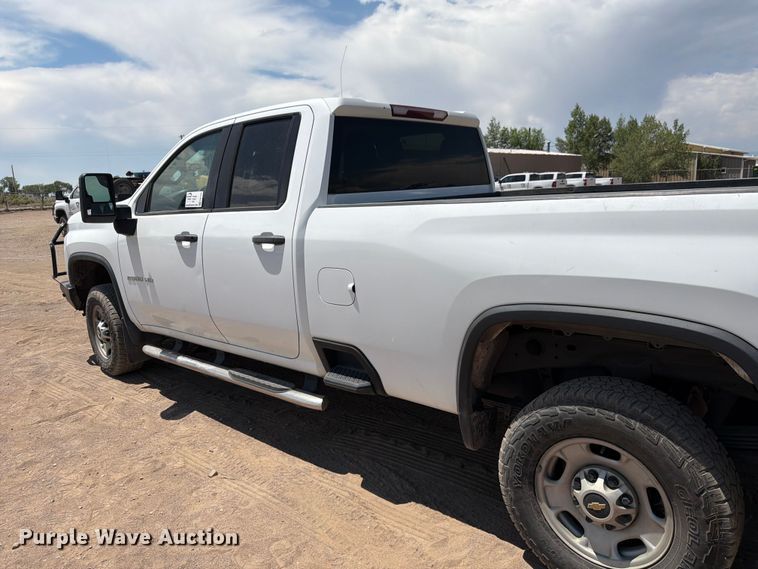 image for item FM7592 2021 Chevrolet Silverado 2500HD Crew Cab pickup truck