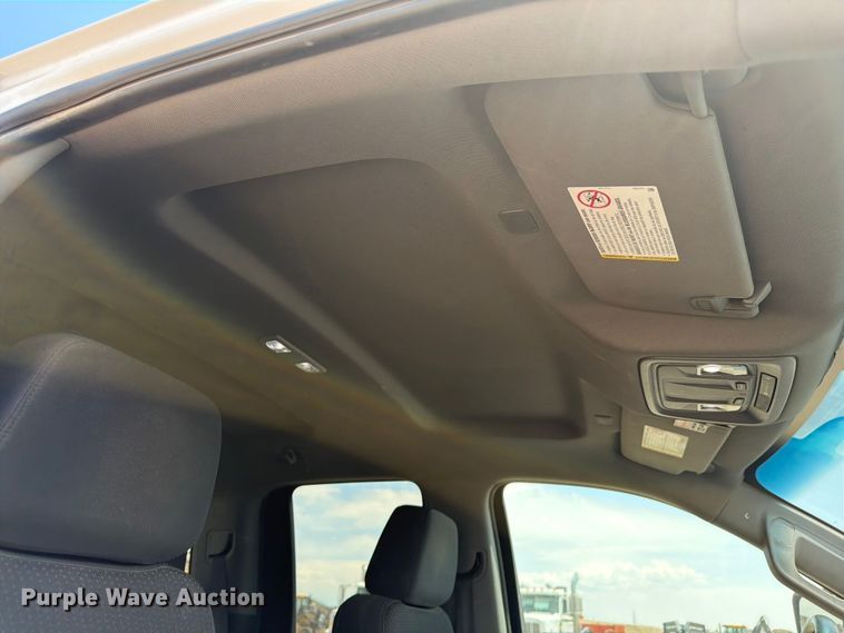 image for item FM7592 2021 Chevrolet Silverado 2500HD Crew Cab pickup truck