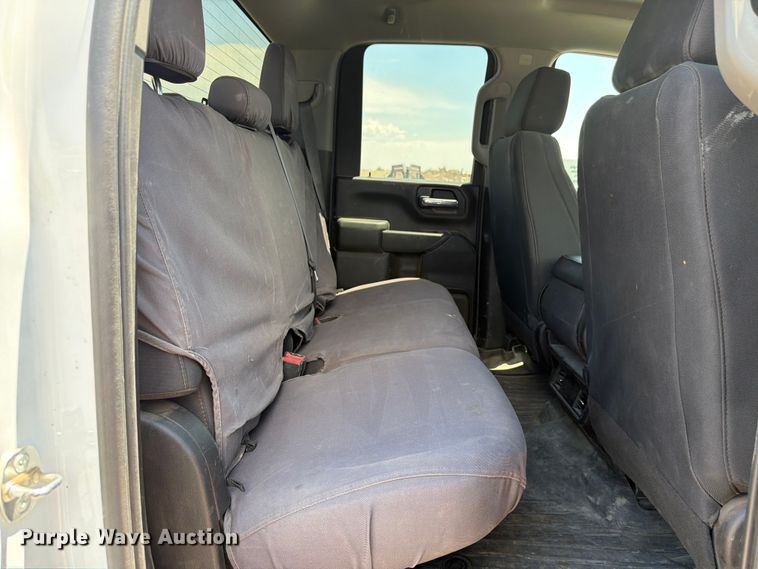 image for item FM7592 2021 Chevrolet Silverado 2500HD Crew Cab pickup truck