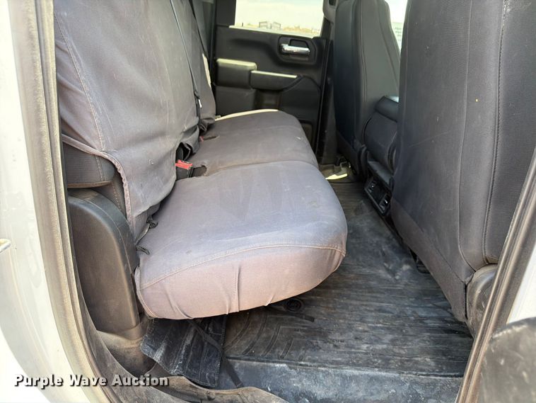 image for item FM7592 2021 Chevrolet Silverado 2500HD Crew Cab pickup truck