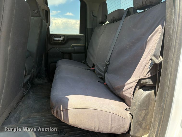 image for item FM7592 2021 Chevrolet Silverado 2500HD Crew Cab pickup truck