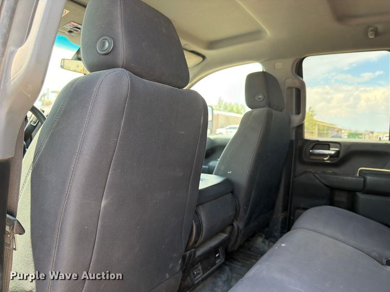 image for item FM7592 2021 Chevrolet Silverado 2500HD Crew Cab pickup truck