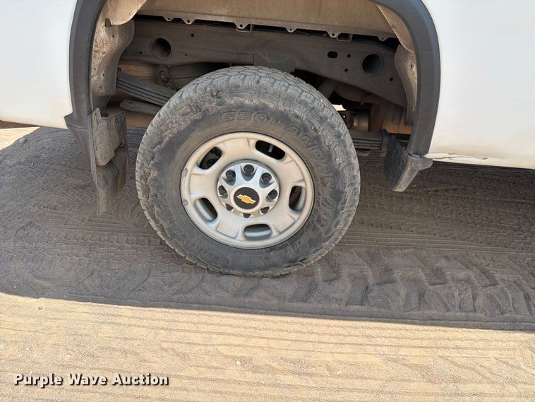 image for item FM7592 2021 Chevrolet Silverado 2500HD Crew Cab pickup truck