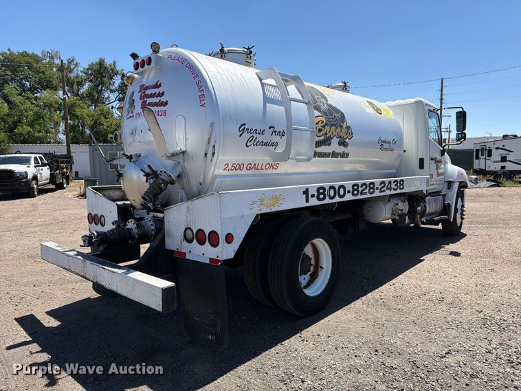 image for item FM7597 2015 Hino 338 vacuum truck