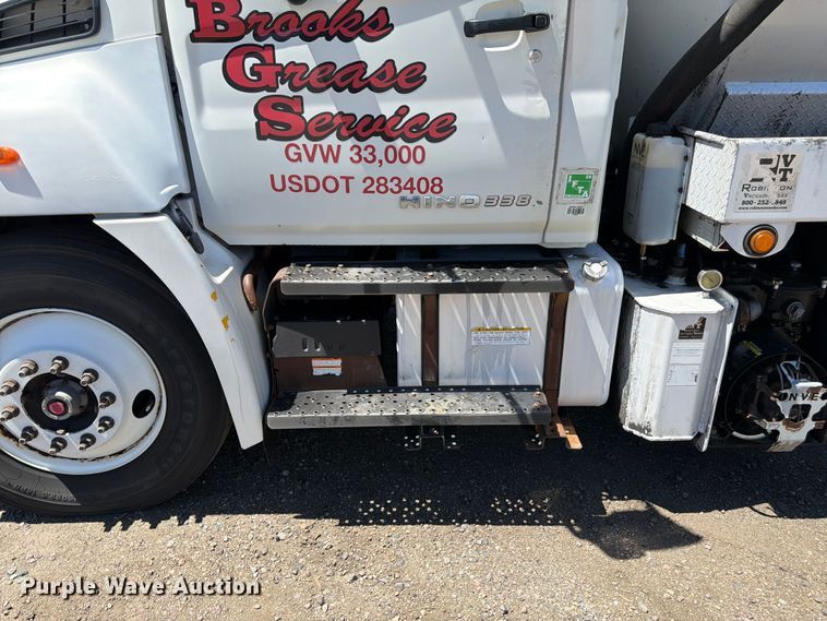 image for item FM7597 2015 Hino 338 vacuum truck