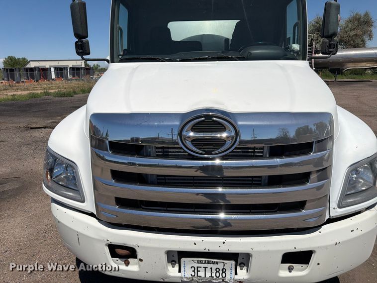 image for item FM7597 2015 Hino 338 vacuum truck