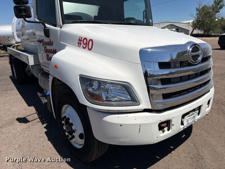 image for item FM7597 2015 Hino 338 vacuum truck