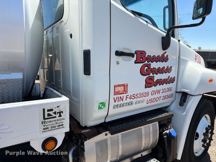 image for item FM7597 2015 Hino 338 vacuum truck
