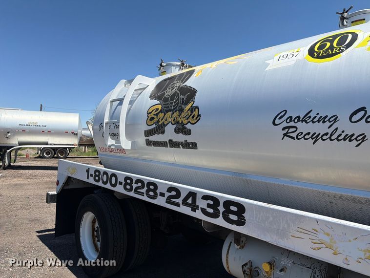 image for item FM7597 2015 Hino 338 vacuum truck