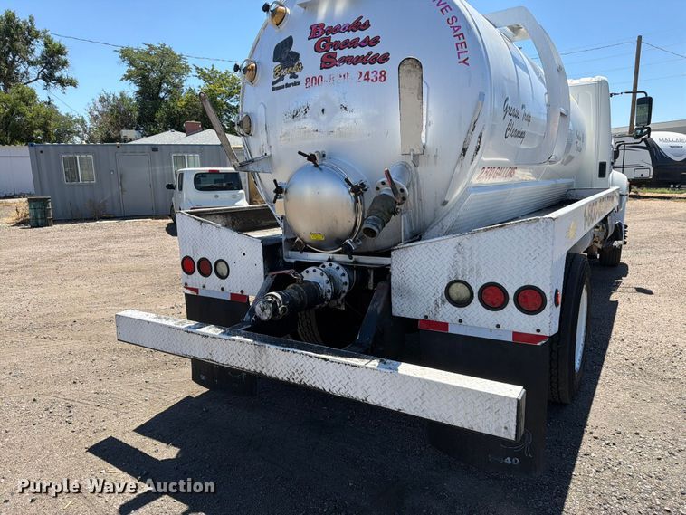 image for item FM7597 2015 Hino 338 vacuum truck