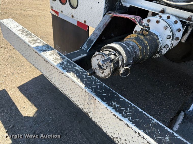 image for item FM7597 2015 Hino 338 vacuum truck