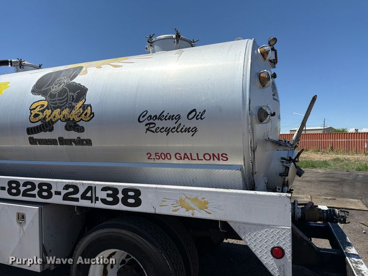 image for item FM7597 2015 Hino 338 vacuum truck