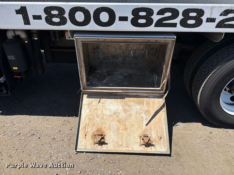 image for item FM7597 2015 Hino 338 vacuum truck