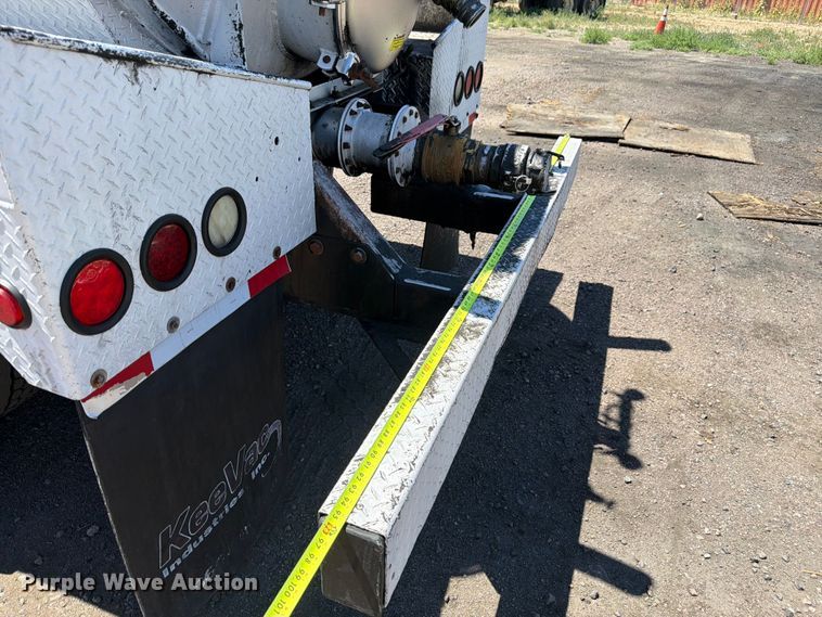 image for item FM7597 2015 Hino 338 vacuum truck
