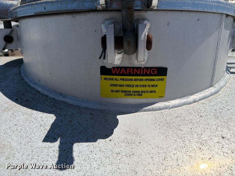 image for item FM7597 2015 Hino 338 vacuum truck