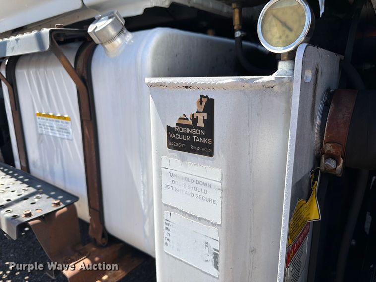 image for item FM7597 2015 Hino 338 vacuum truck