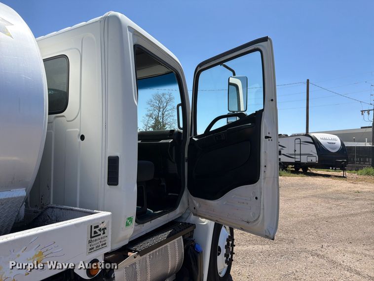image for item FM7597 2015 Hino 338 vacuum truck