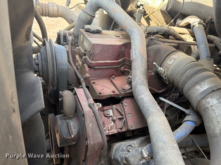 image for item FM7604 1999 Sterling L7501 refuse truck