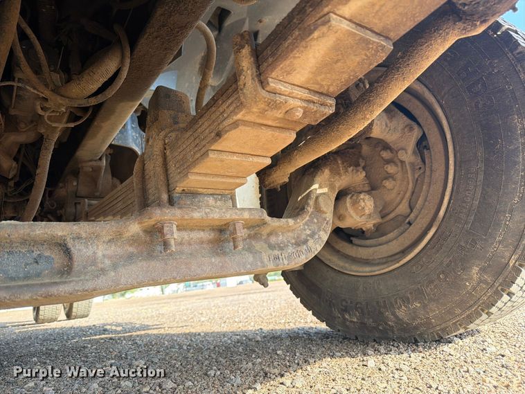 image for item FM7604 1999 Sterling L7501 refuse truck