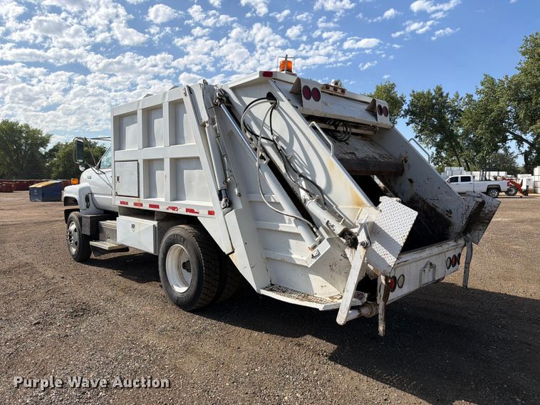image for item FM7605 1995 GMC TopKick refuse truck