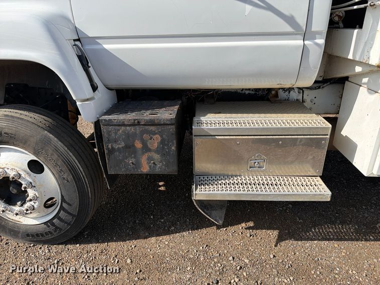 image for item FM7605 1995 GMC TopKick refuse truck