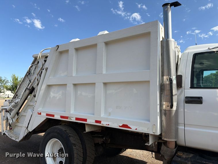image for item FM7605 1995 GMC TopKick refuse truck
