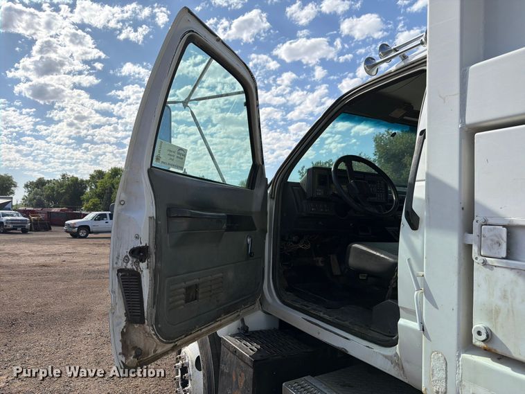 image for item FM7605 1995 GMC TopKick refuse truck