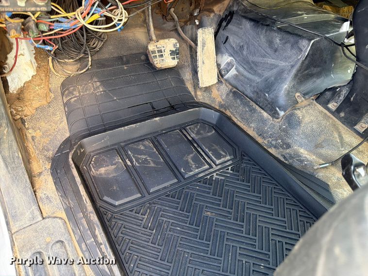 image for item FM7605 1995 GMC TopKick refuse truck