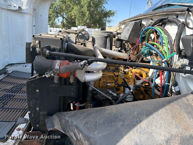 image for item FM7605 1995 GMC TopKick refuse truck
