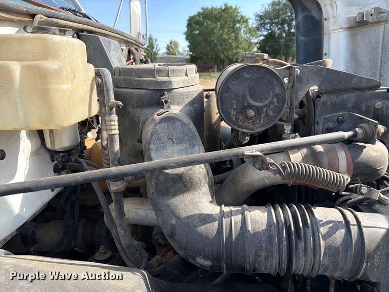 image for item FM7605 1995 GMC TopKick refuse truck