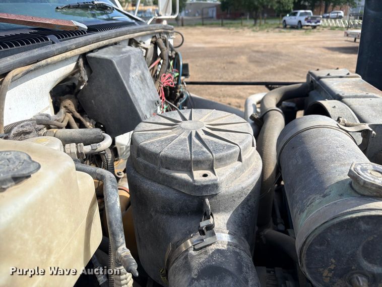 image for item FM7605 1995 GMC TopKick refuse truck