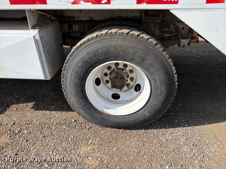 image for item FM7605 1995 GMC TopKick refuse truck