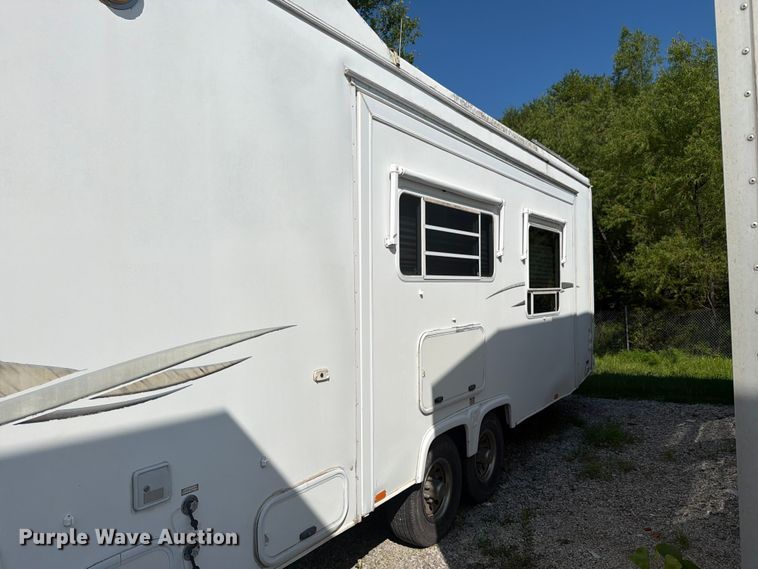 image for item FN2503 2002 Excel camper