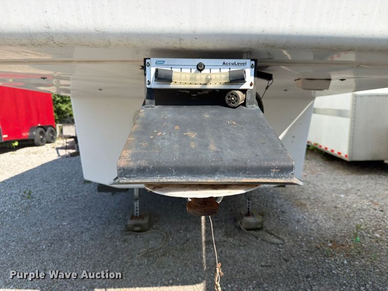 image for item FN2503 2002 Excel camper