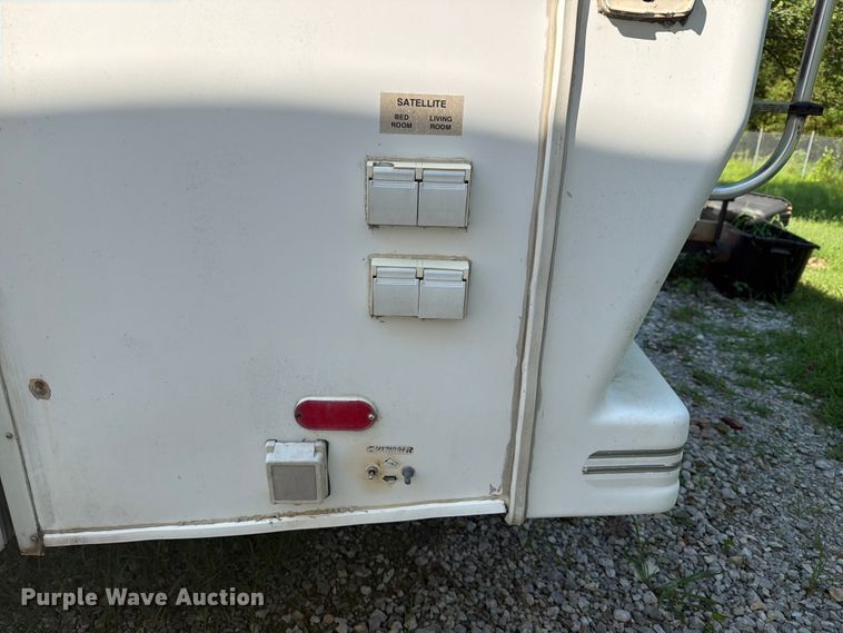 image for item FN2503 2002 Excel camper